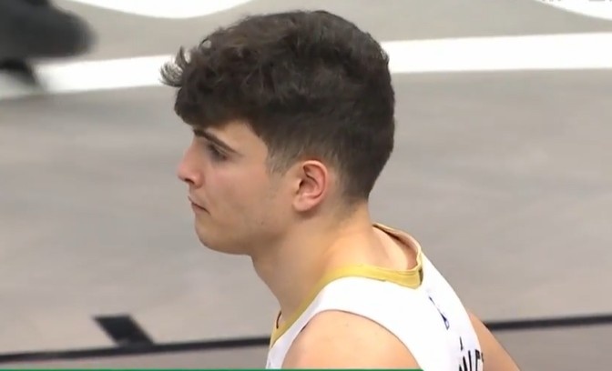 博鱼电竞-刚换上也能进！篮网防守出问题 冈萨雷斯底角空位绝平三分命中！