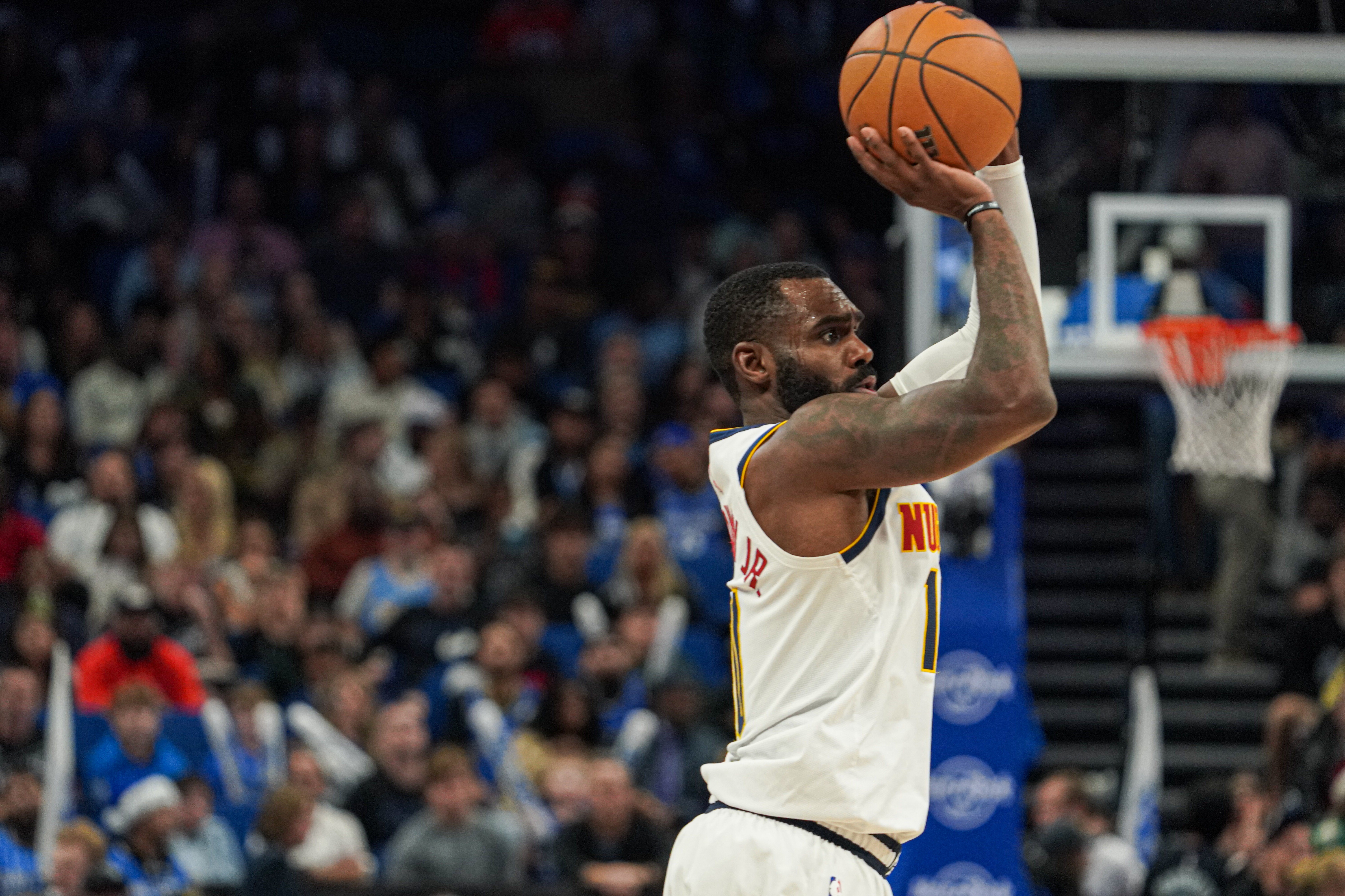 博鱼体育-下半场拿到15分！小哈达威14中5拿到17分4板2助