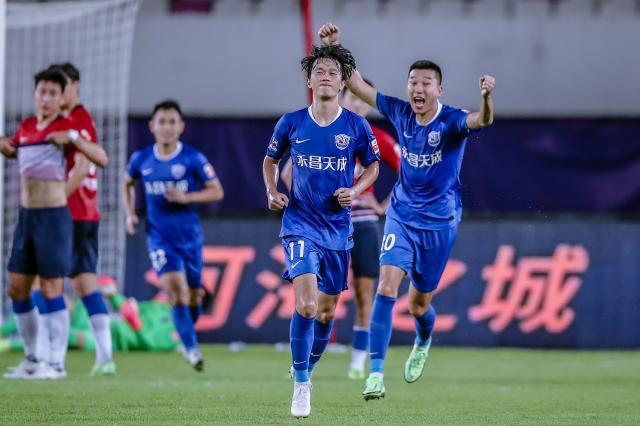 博鱼体育-【中超】谢鹏飞任意球破门张校绝平 沧州1比1重庆