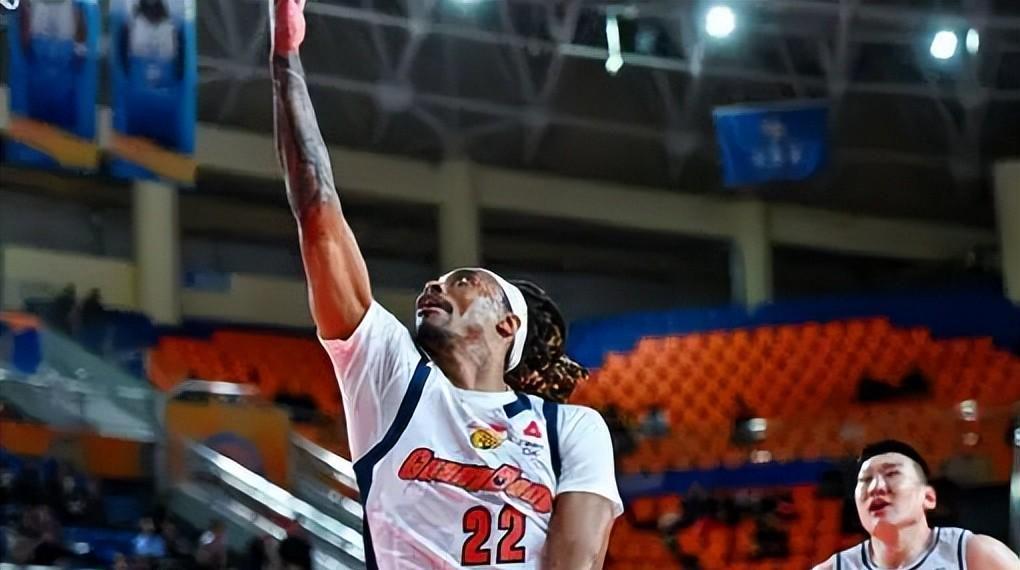 博鱼电竞-广东队三连败，惨遭新疆队18分逆转，全明星MVP徐杰6中0没有得分